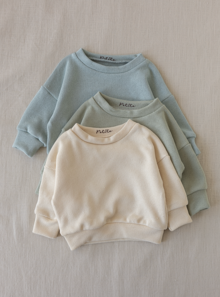 
                      
                        Knit sweater / pastel
                      
                    