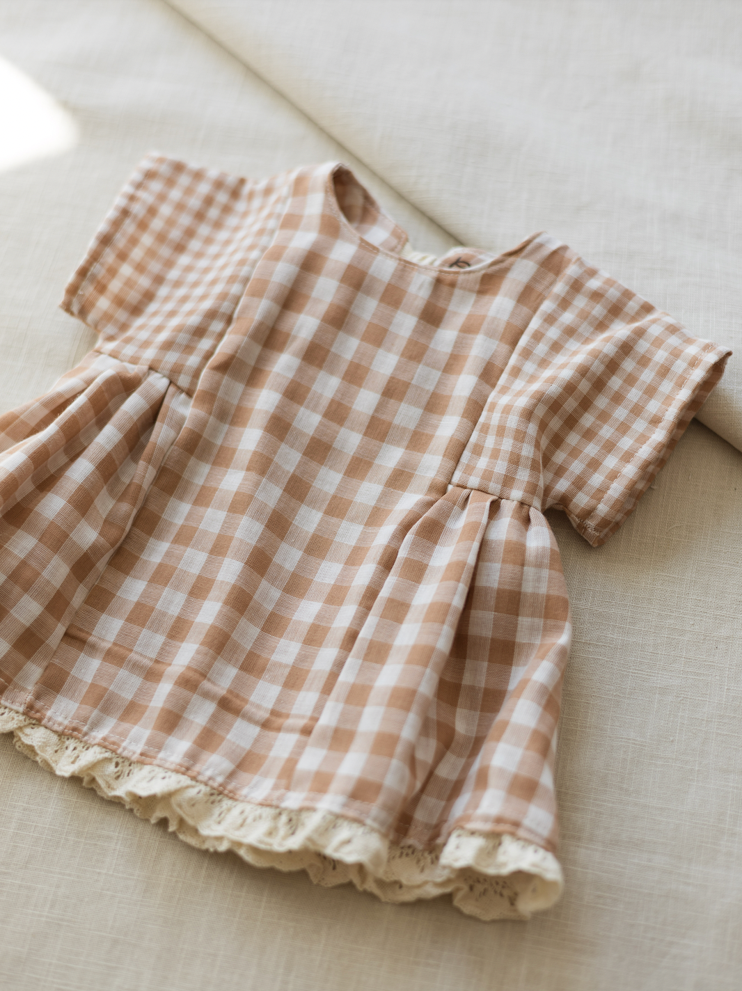 Malia baby dress / checkers - beige