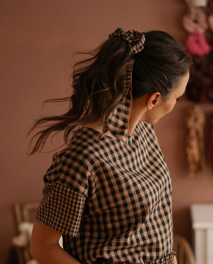 Wide Muslin Scrunchie + bow / Checkers