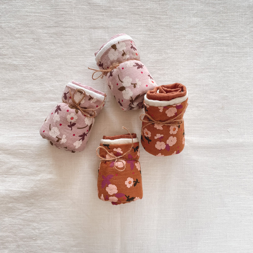 
                      
                        Muslin Burp cloth set / boho burnt orange
                      
                    