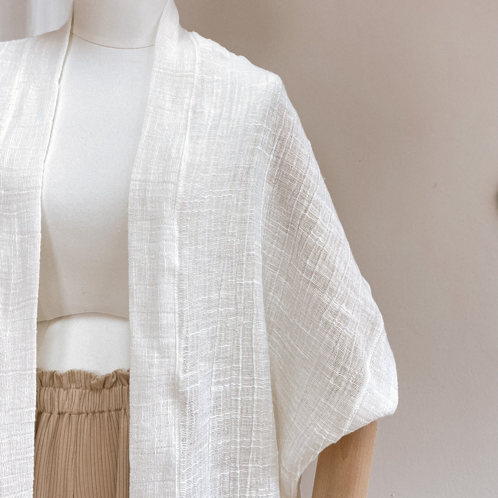 
                      
                        Kimono - ivory cotton gauze
                      
                    