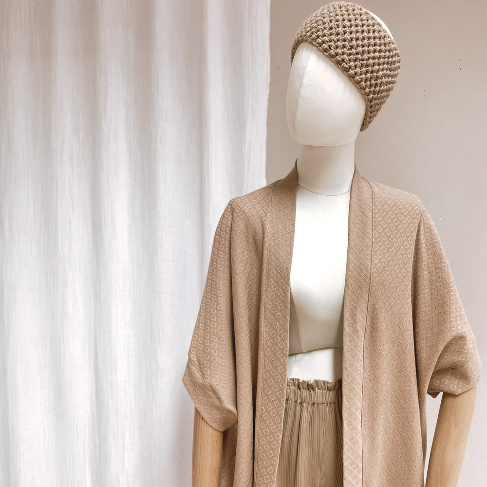 
                      
                        Kimono - Beige organic cotton pointoille
                      
                    