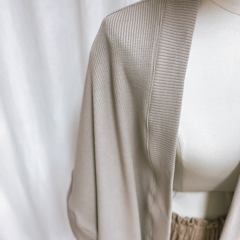 
                      
                        Kimono - cotton knit - creamy grey
                      
                    