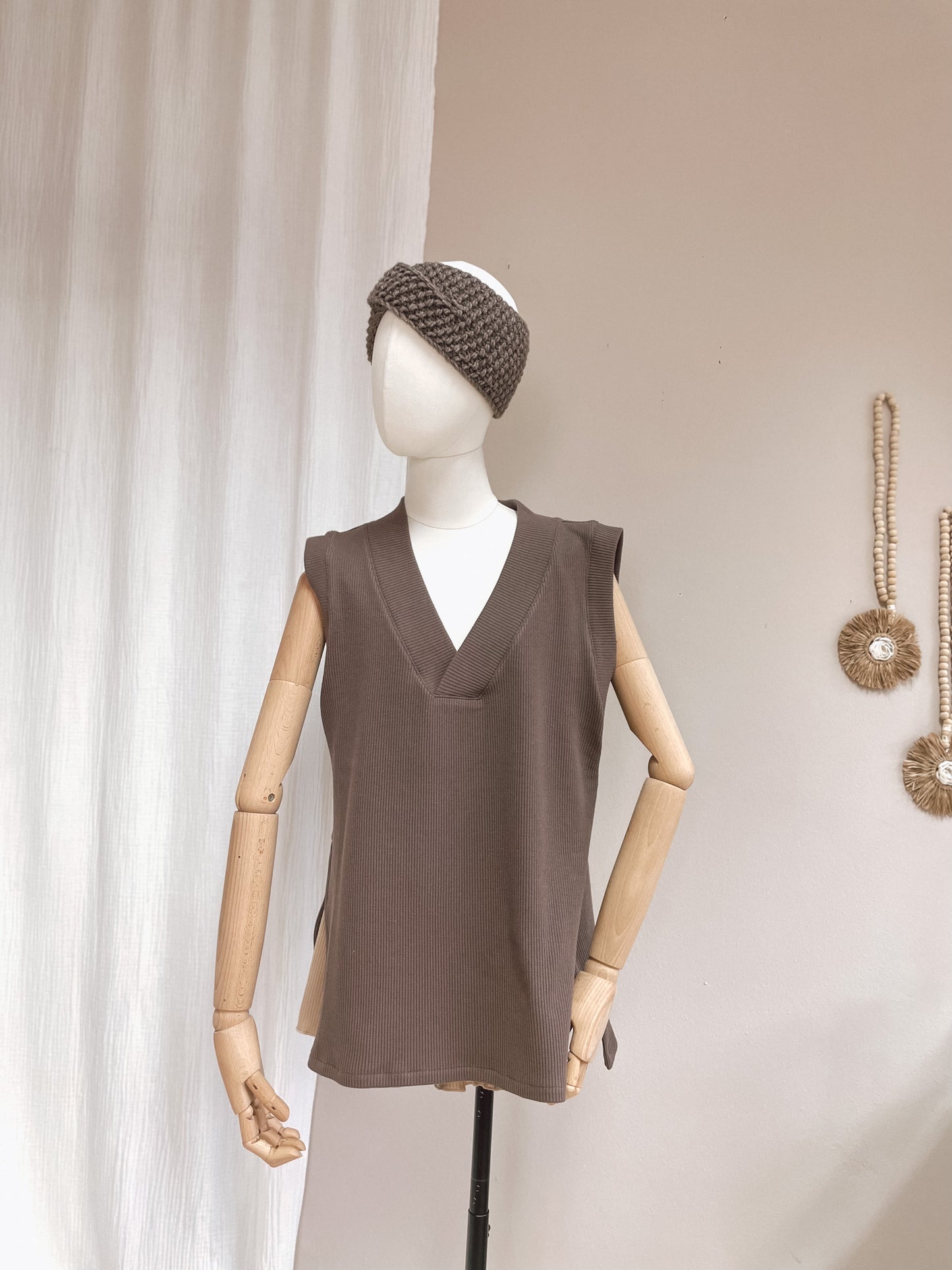 Load image into Gallery viewer, Oversized vest - cotton knit - chocolate mocha
