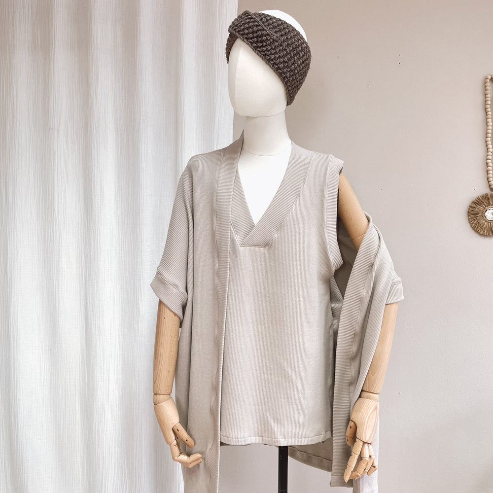 
                      
                        Oversized vest - cotton knit - creamy grey
                      
                    