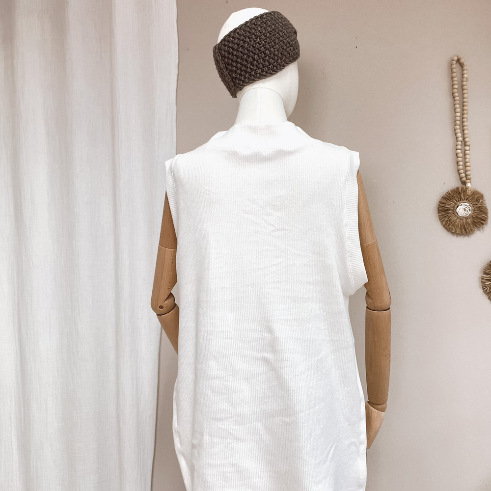 
                      
                        Oversized vest - cotton knit - ivory
                      
                    