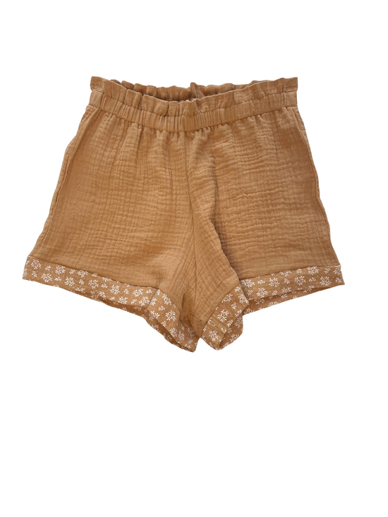 Muslin ruffle shorts / caramel