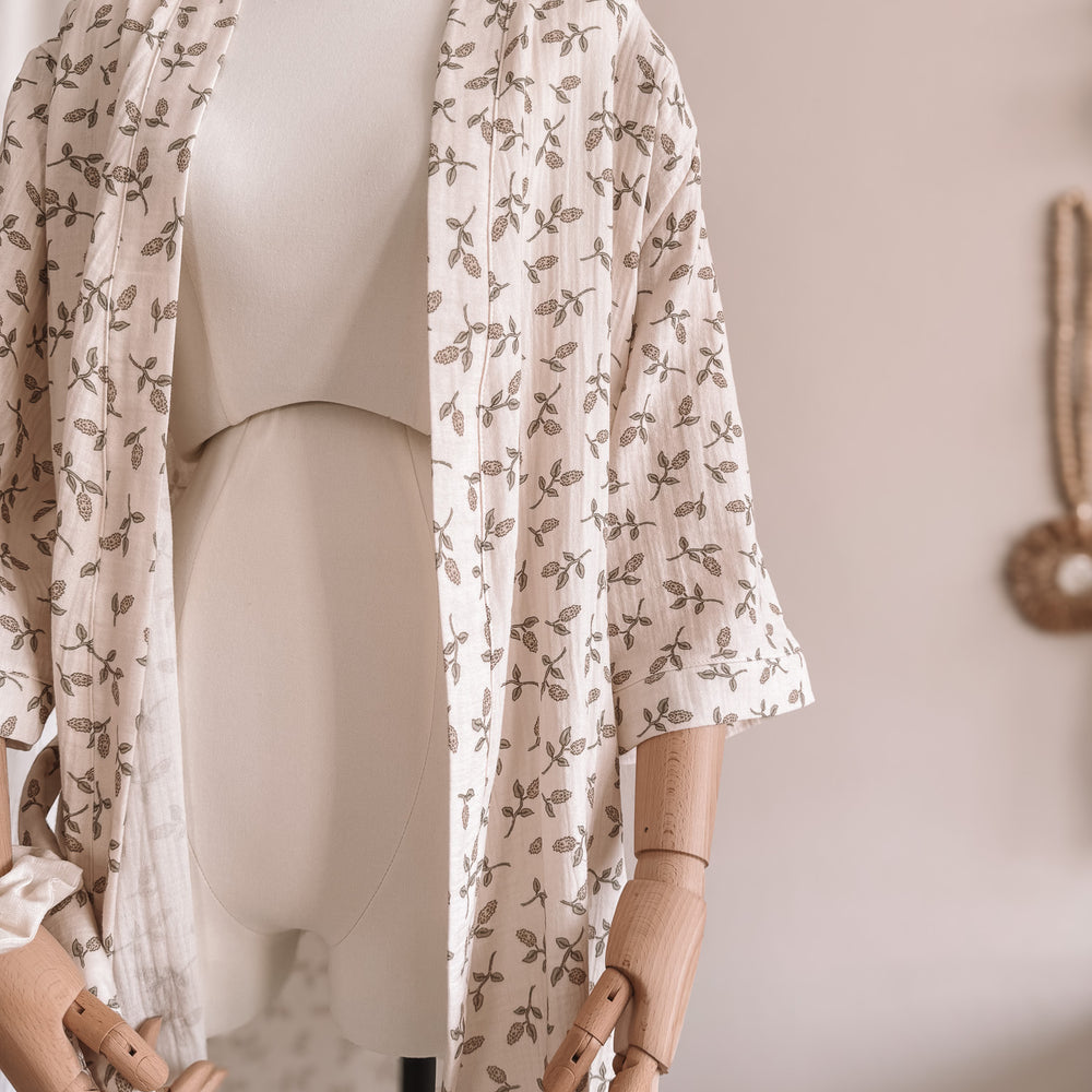 
                      
                        Muslin robe  / just floral
                      
                    