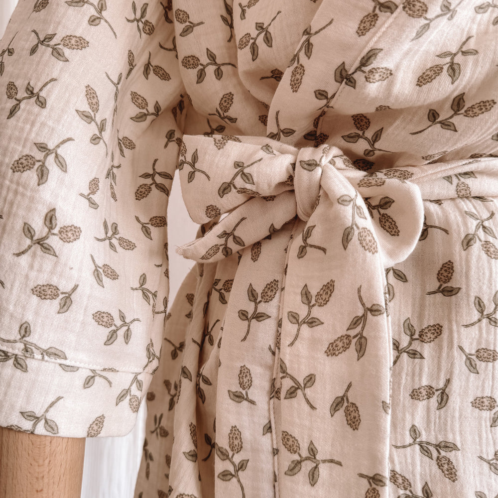 
                      
                        Muslin robe  / just floral
                      
                    