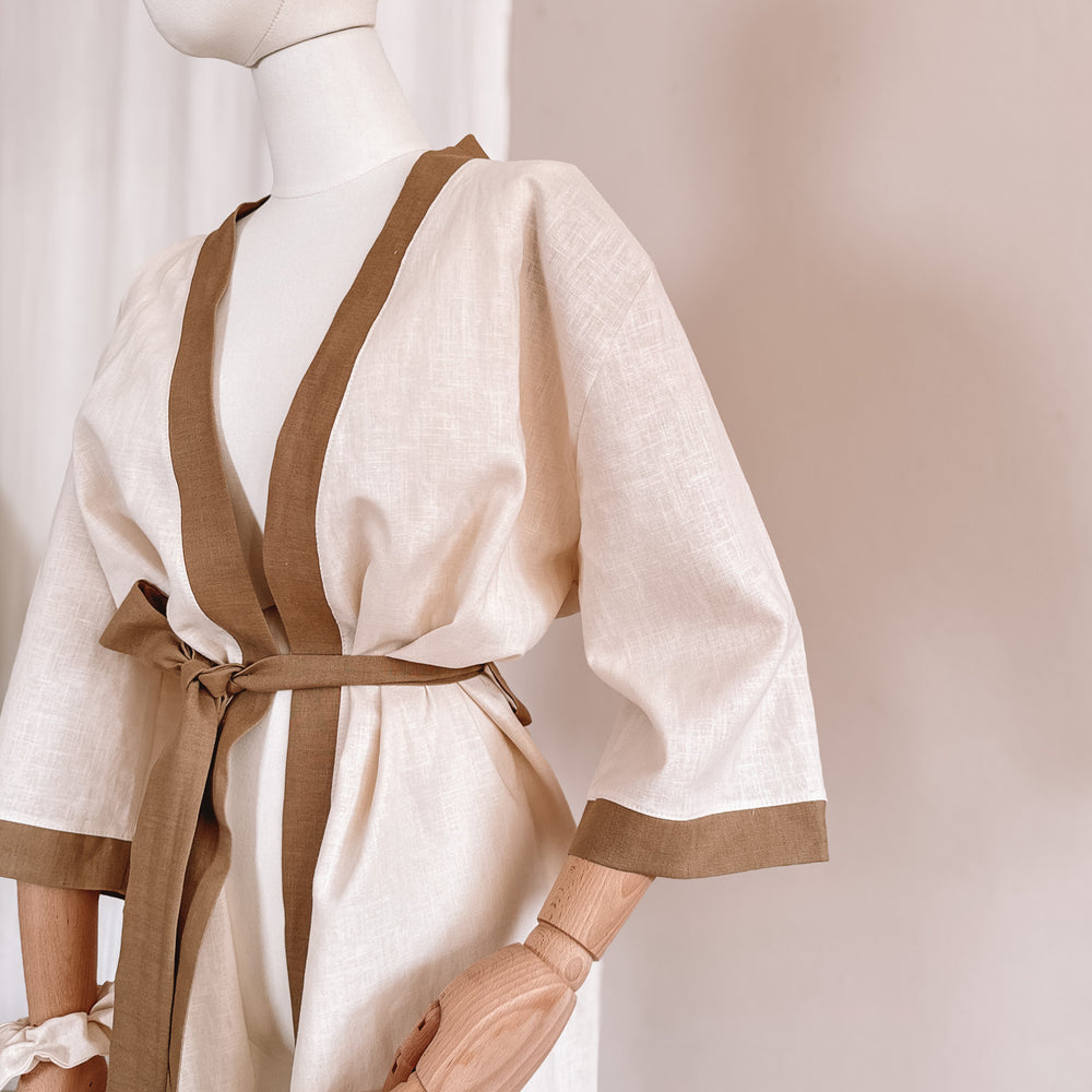 
                      
                        Linen robe  / colorblock
                      
                    