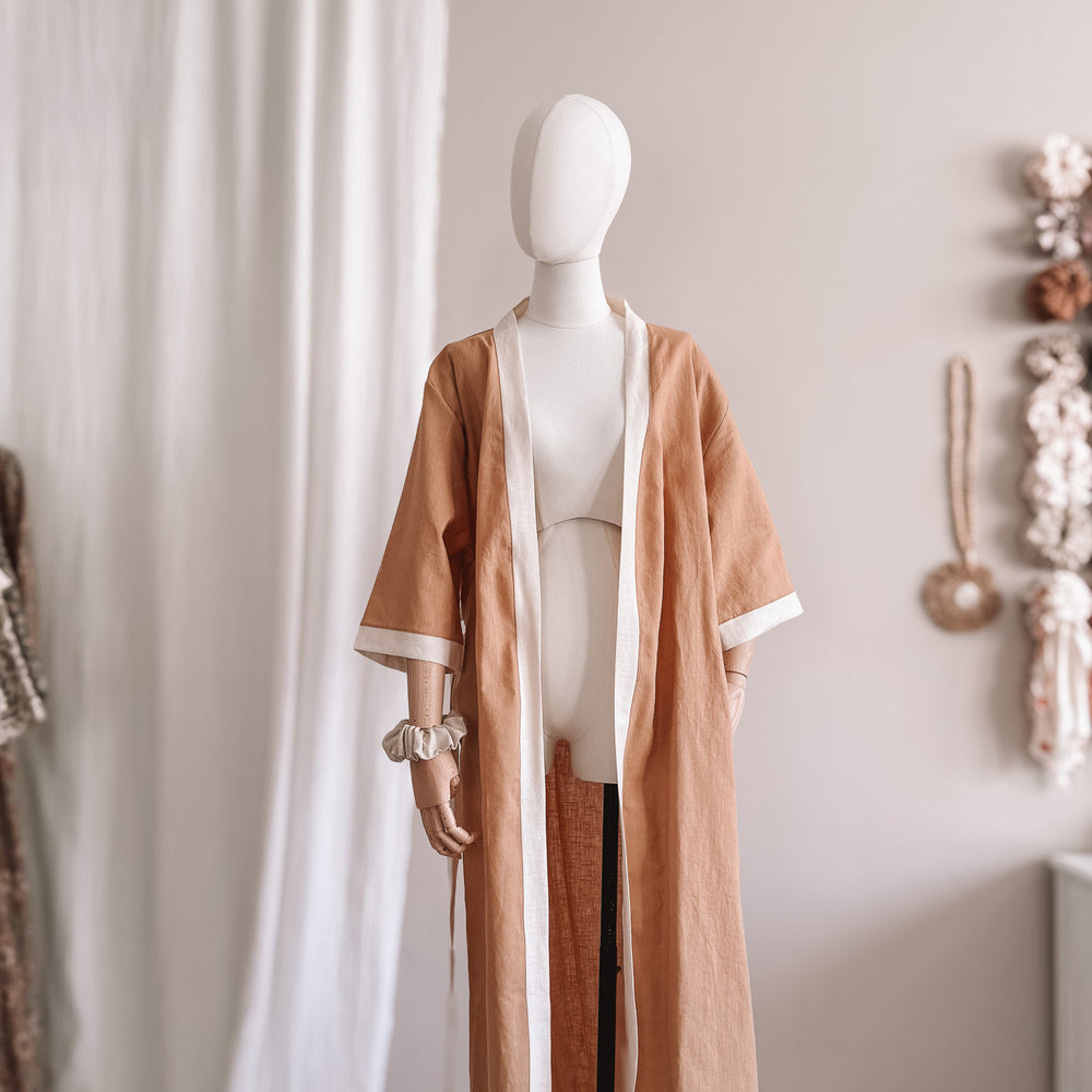 
                      
                        Linen robe  / colorblock - cinnamon
                      
                    