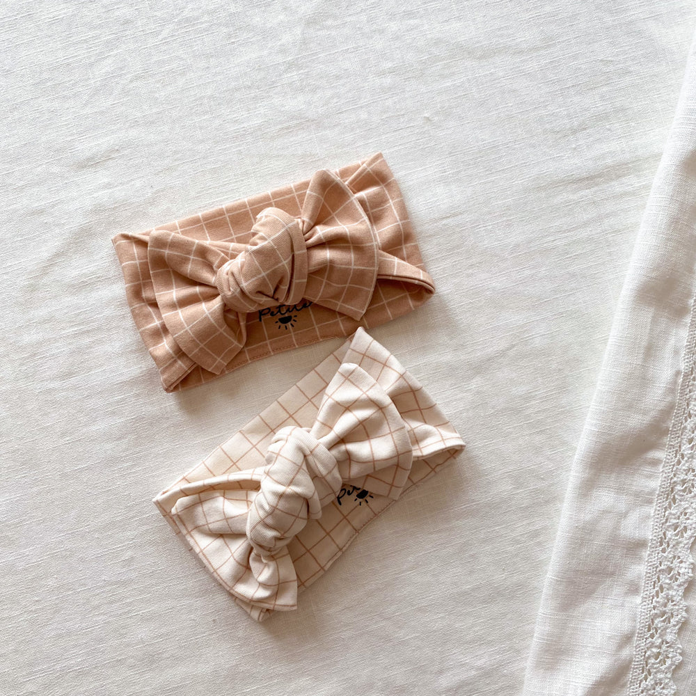 
                      
                        Bow headband / vanilla + caramel
                      
                    