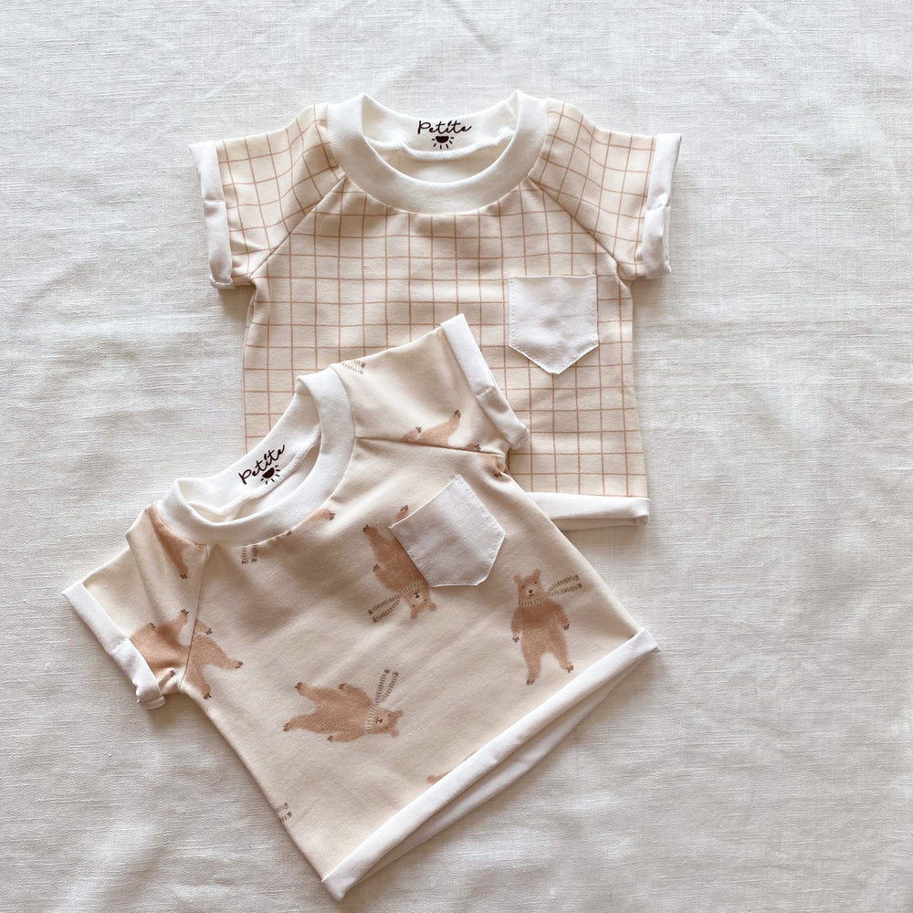 
                      
                        Kids T-shirt / vanilla + caramel
                      
                    