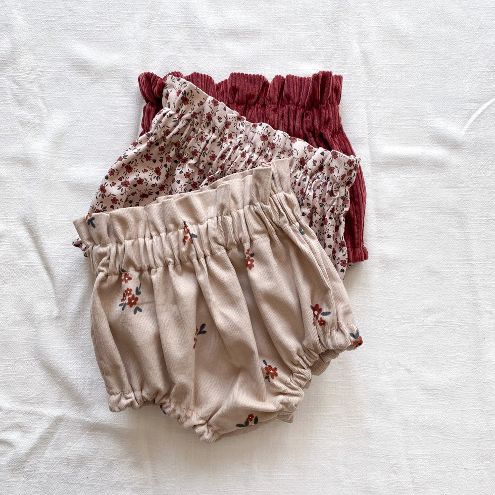 
                      
                        Bloomers / floral corduroy
                      
                    