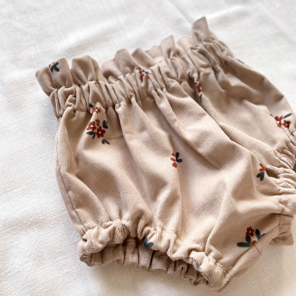 
                      
                        Bloomers / floral corduroy
                      
                    