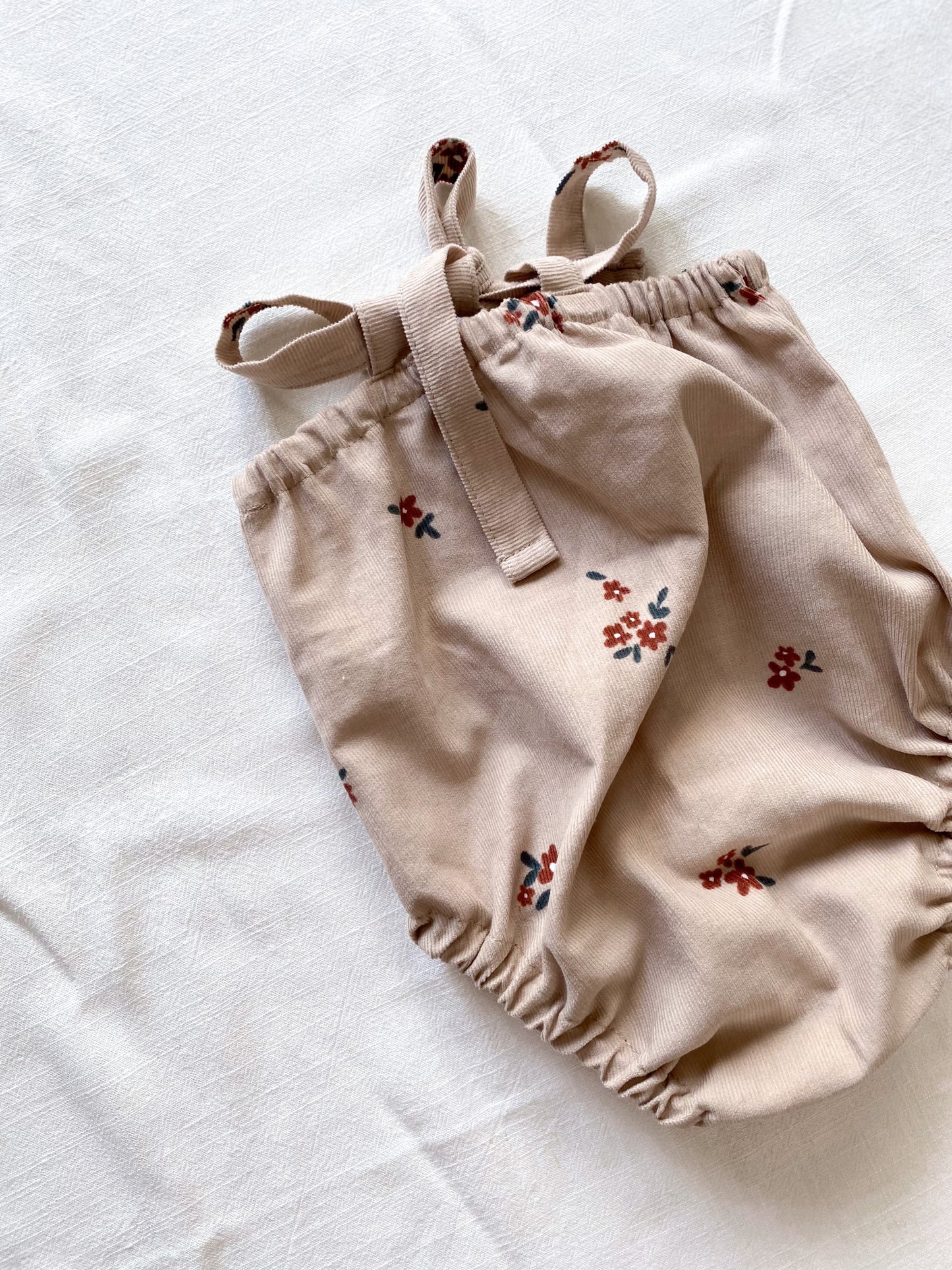 Cotton romper / floral corduoy