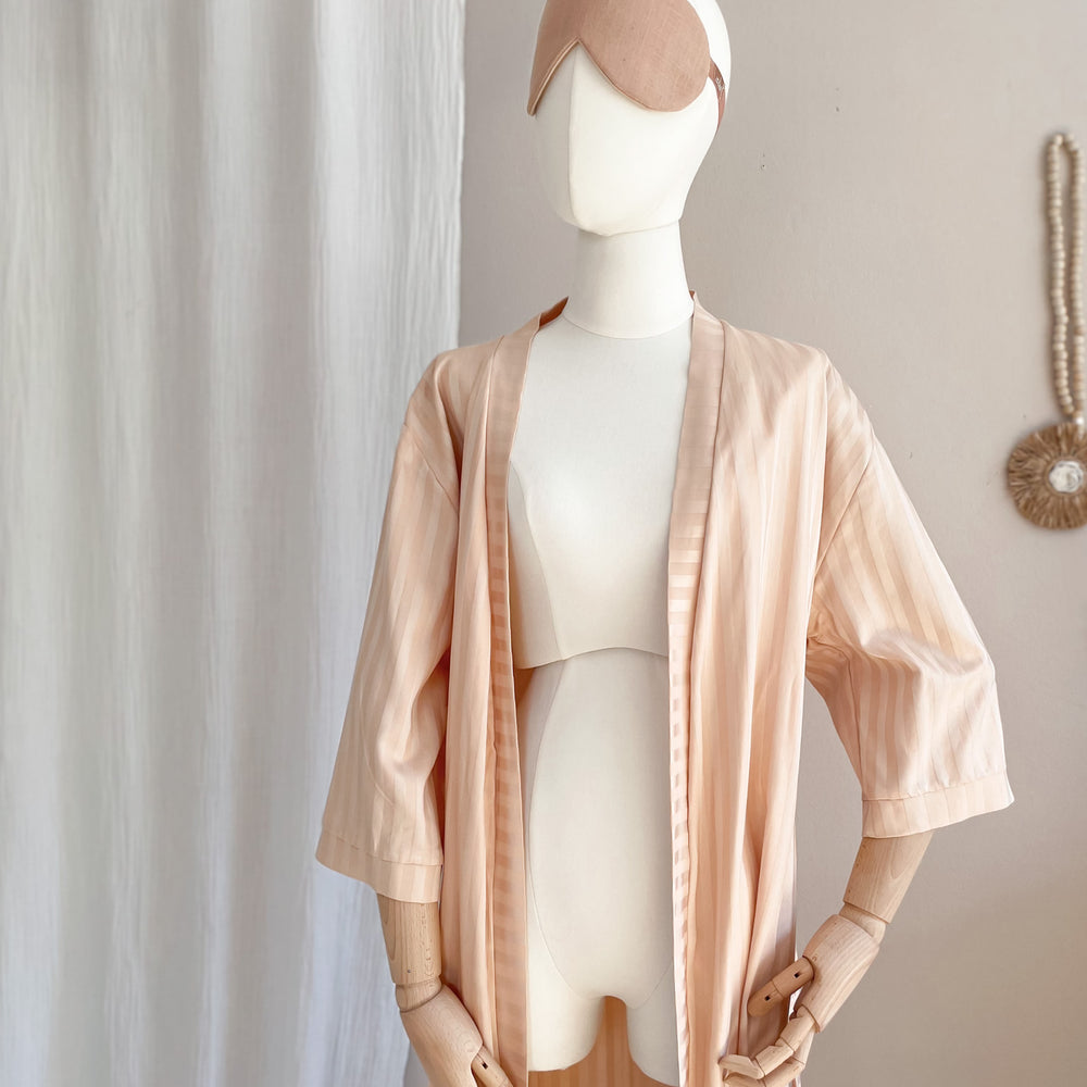 
                      
                        Stripe viscose kimono / skin
                      
                    