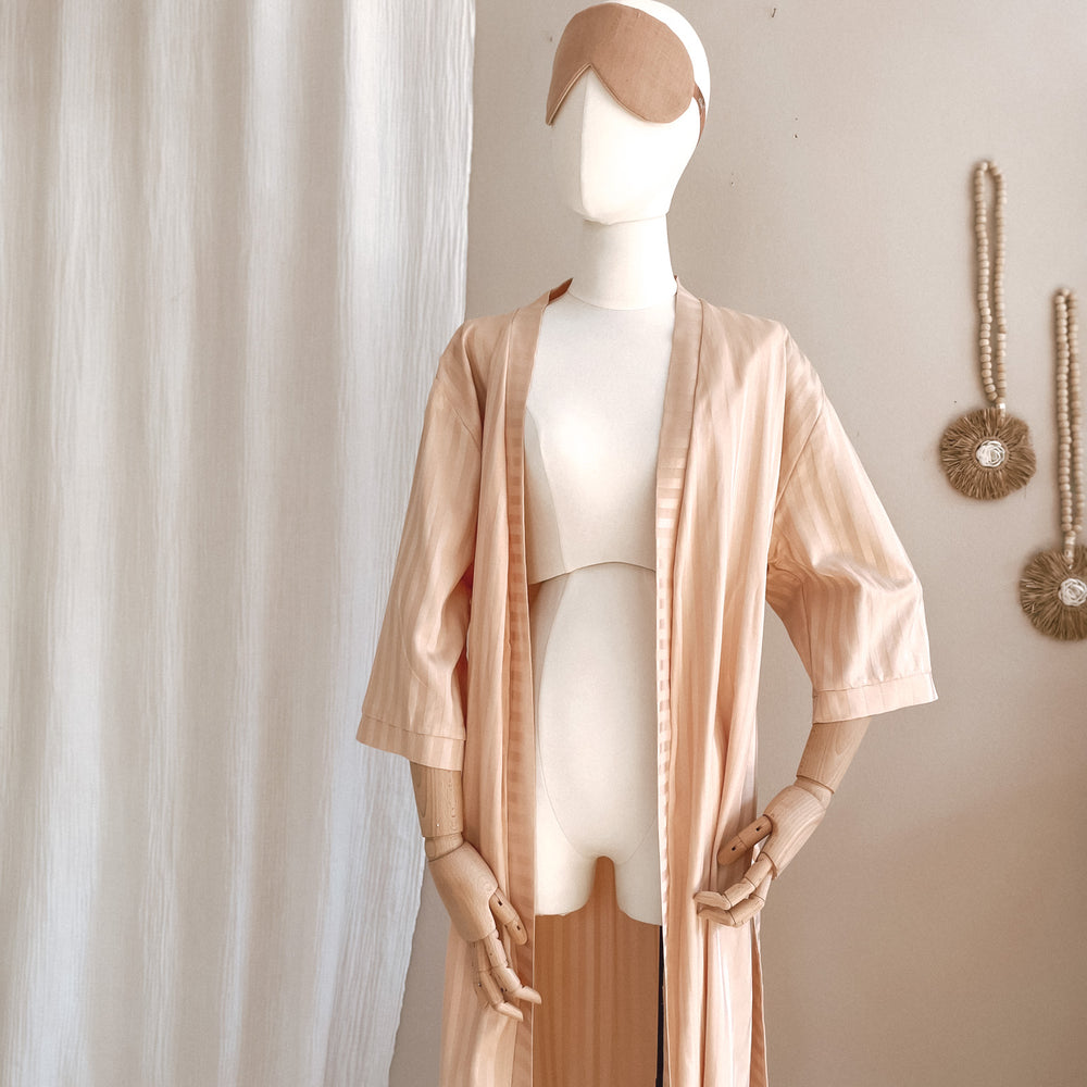 
                      
                        Stripe viscose kimono / skin
                      
                    