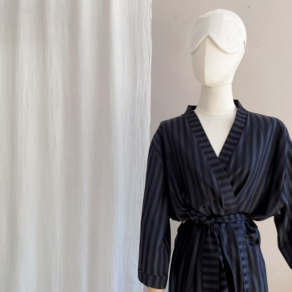 
                      
                        Stripe viscose kimono / midnight
                      
                    