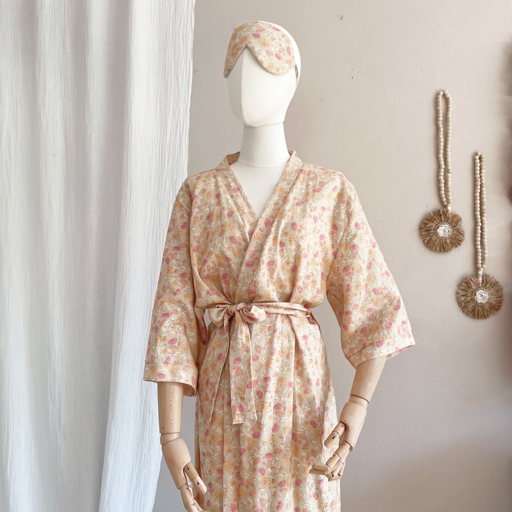 
                      
                        Linen + viscose kimono / pistachio
                      
                    