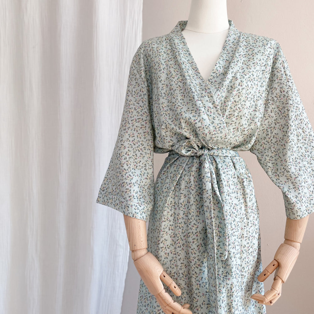 
                      
                        Linen + viscose kimono / little flowers - mint
                      
                    