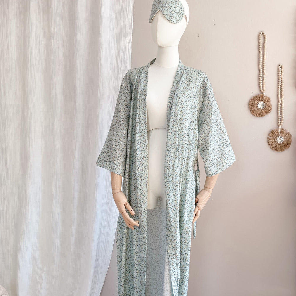 
                      
                        Linen + viscose kimono / little flowers - mint
                      
                    