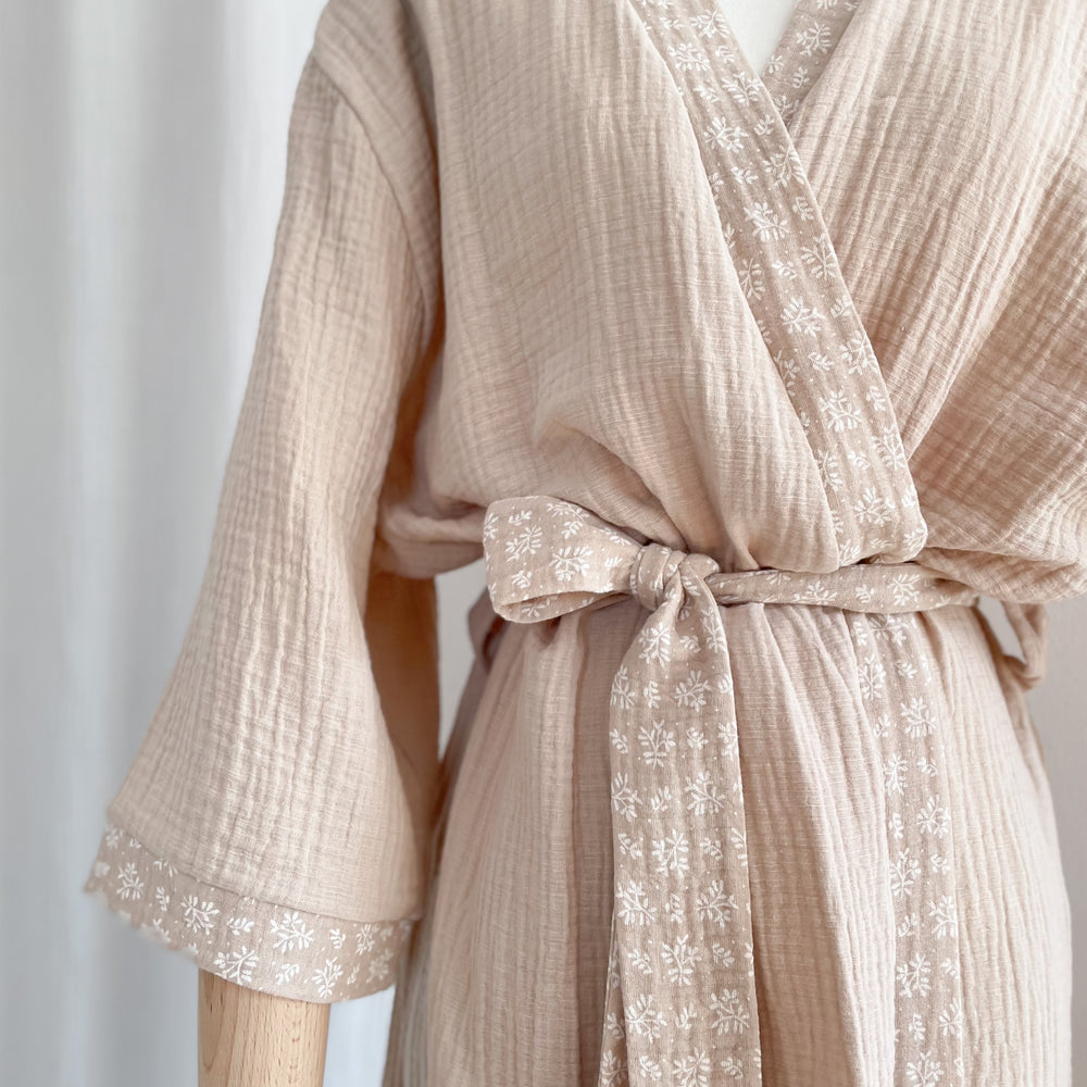 
                      
                        Muslin kimono /  beige
                      
                    