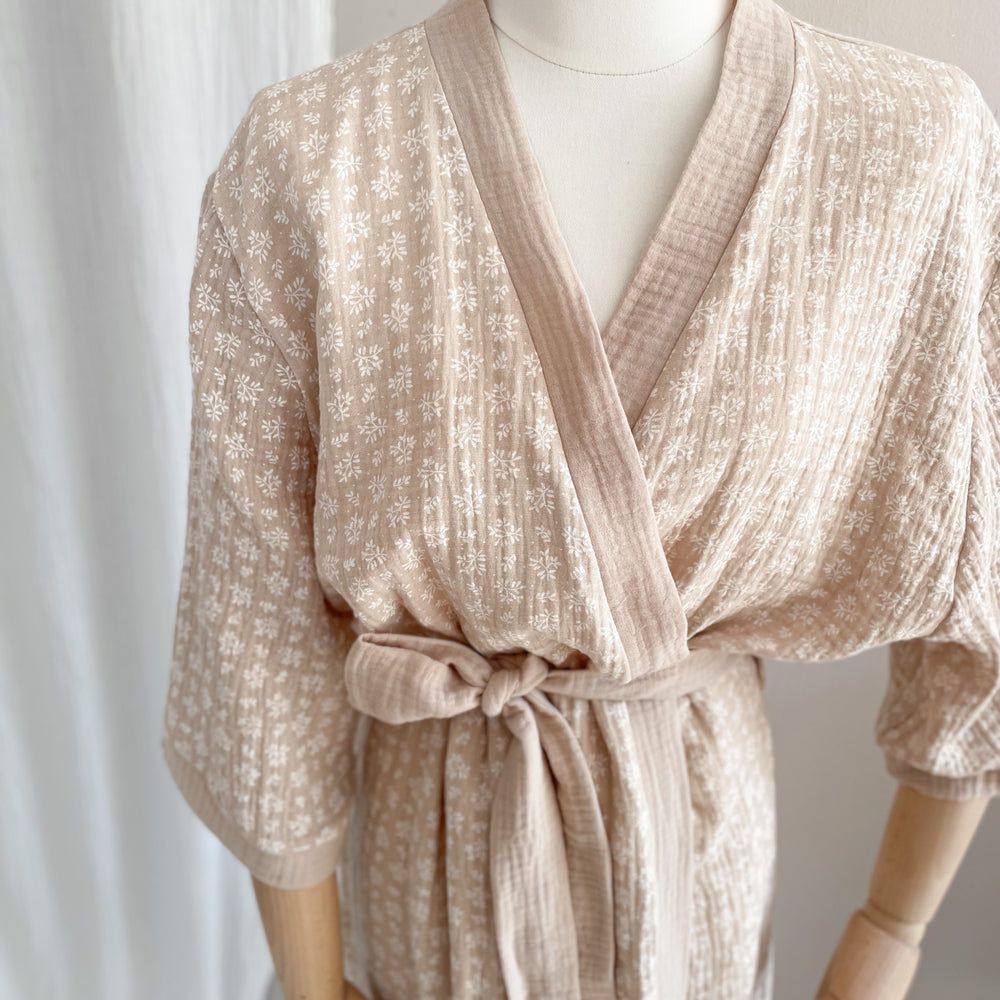 
                      
                        Muslin kimono /  branches - beige
                      
                    