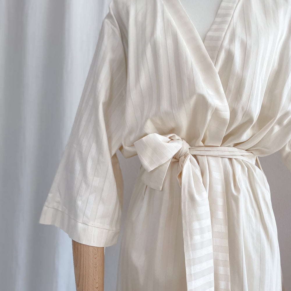 
                      
                        Stripe viscose kimono / ivory
                      
                    