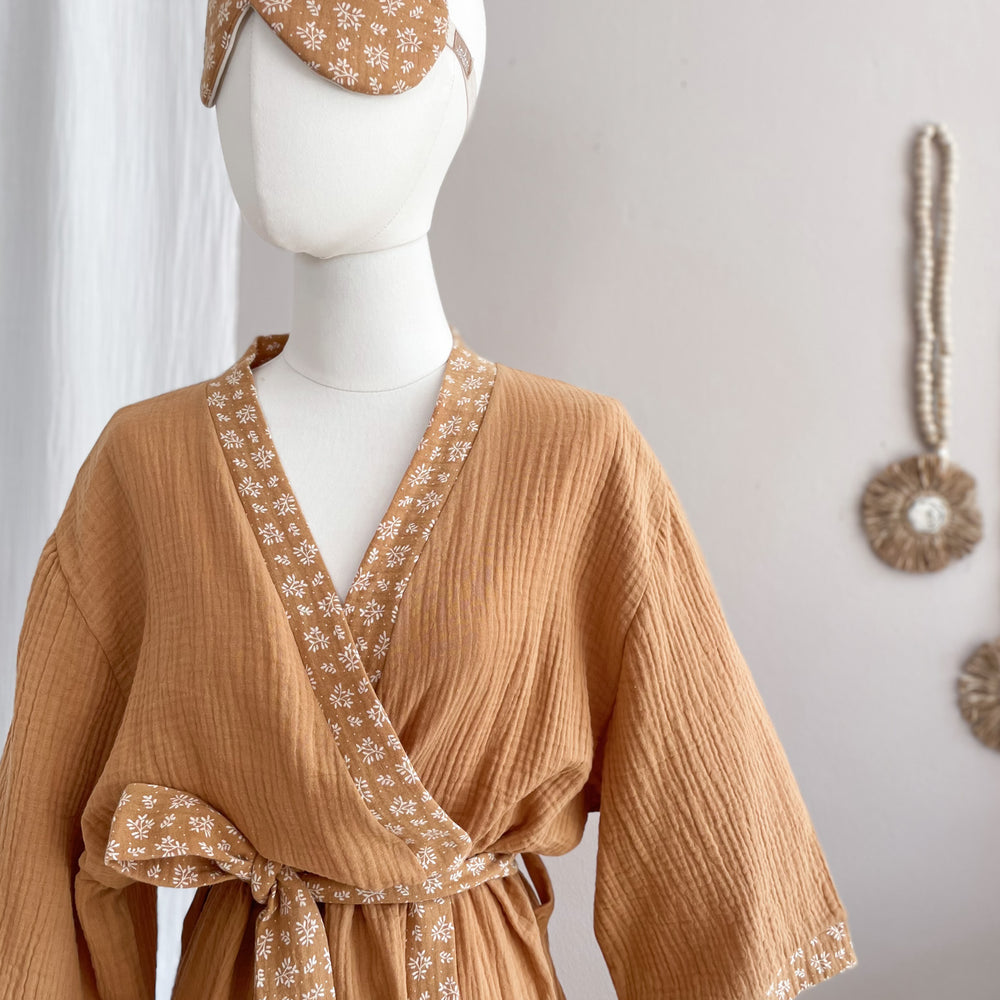 
                      
                        Muslin kimono /  caramel
                      
                    