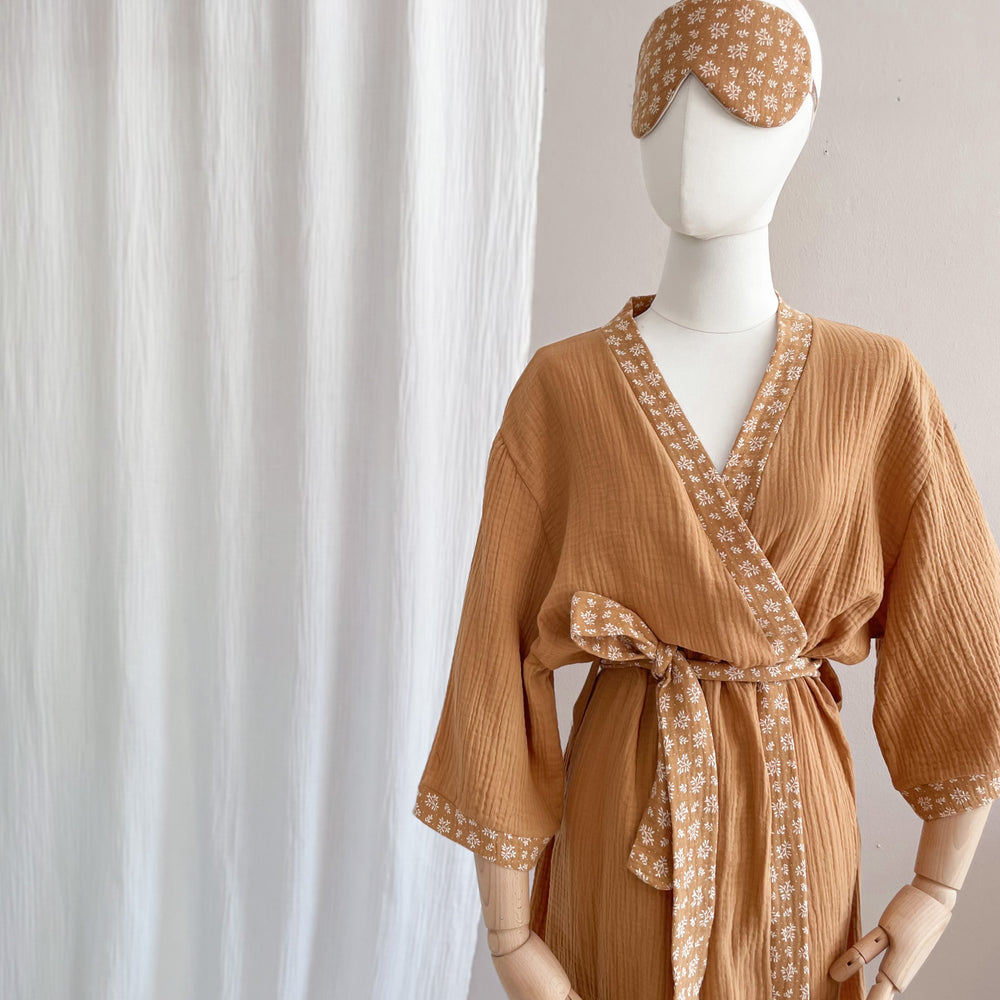 
                      
                        Muslin kimono /  caramel
                      
                    