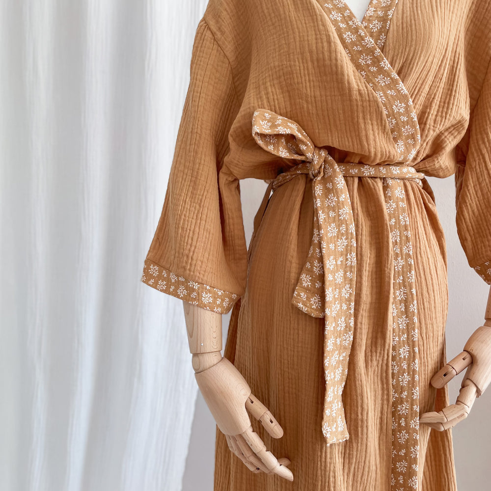 
                      
                        Muslin kimono /  caramel
                      
                    