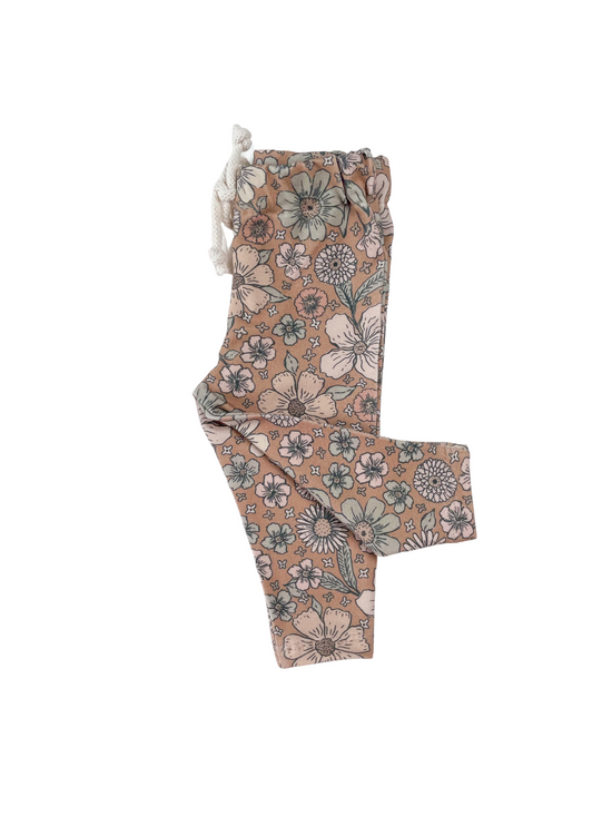 Load image into Gallery viewer, Baby leggings/ bold floral - caramel

