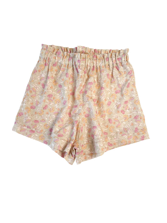 Load image into Gallery viewer, Linen ruffle shorts / floral pistachio
