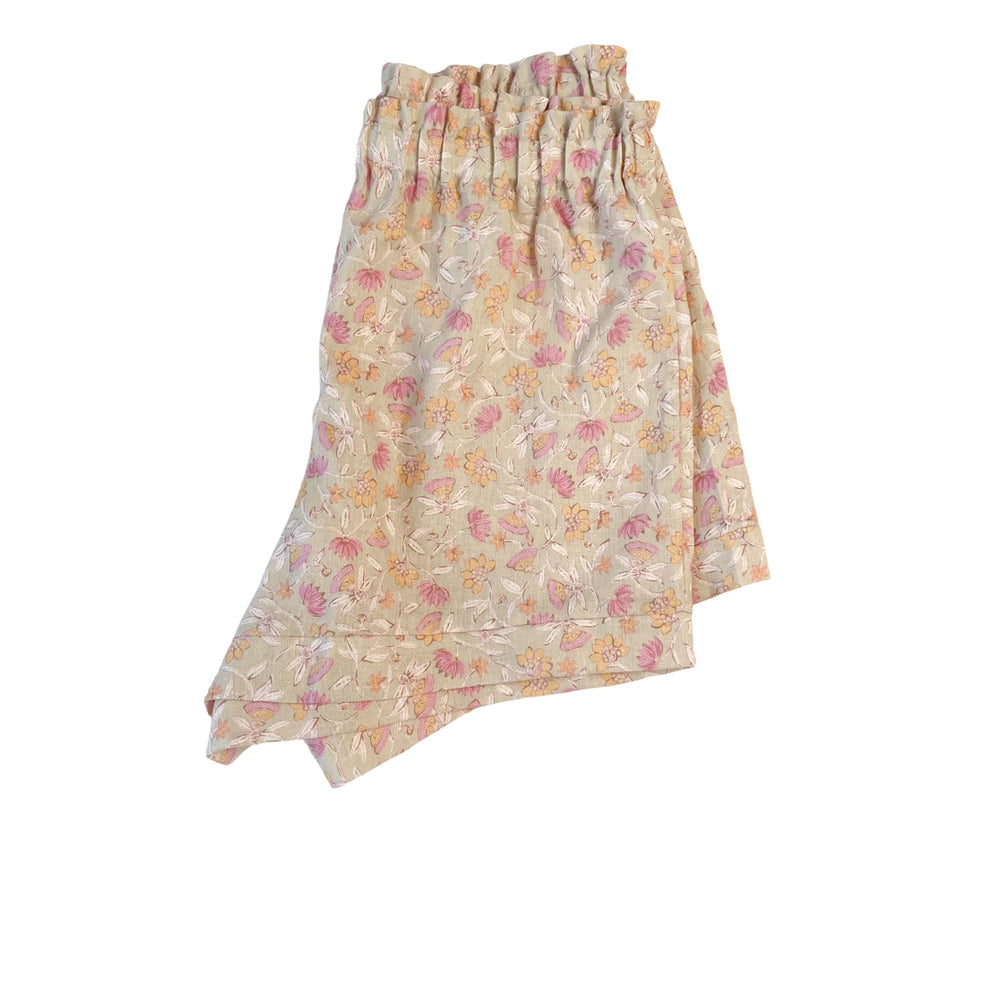 
                      
                        Linen ruffle shorts / floral pistachio
                      
                    