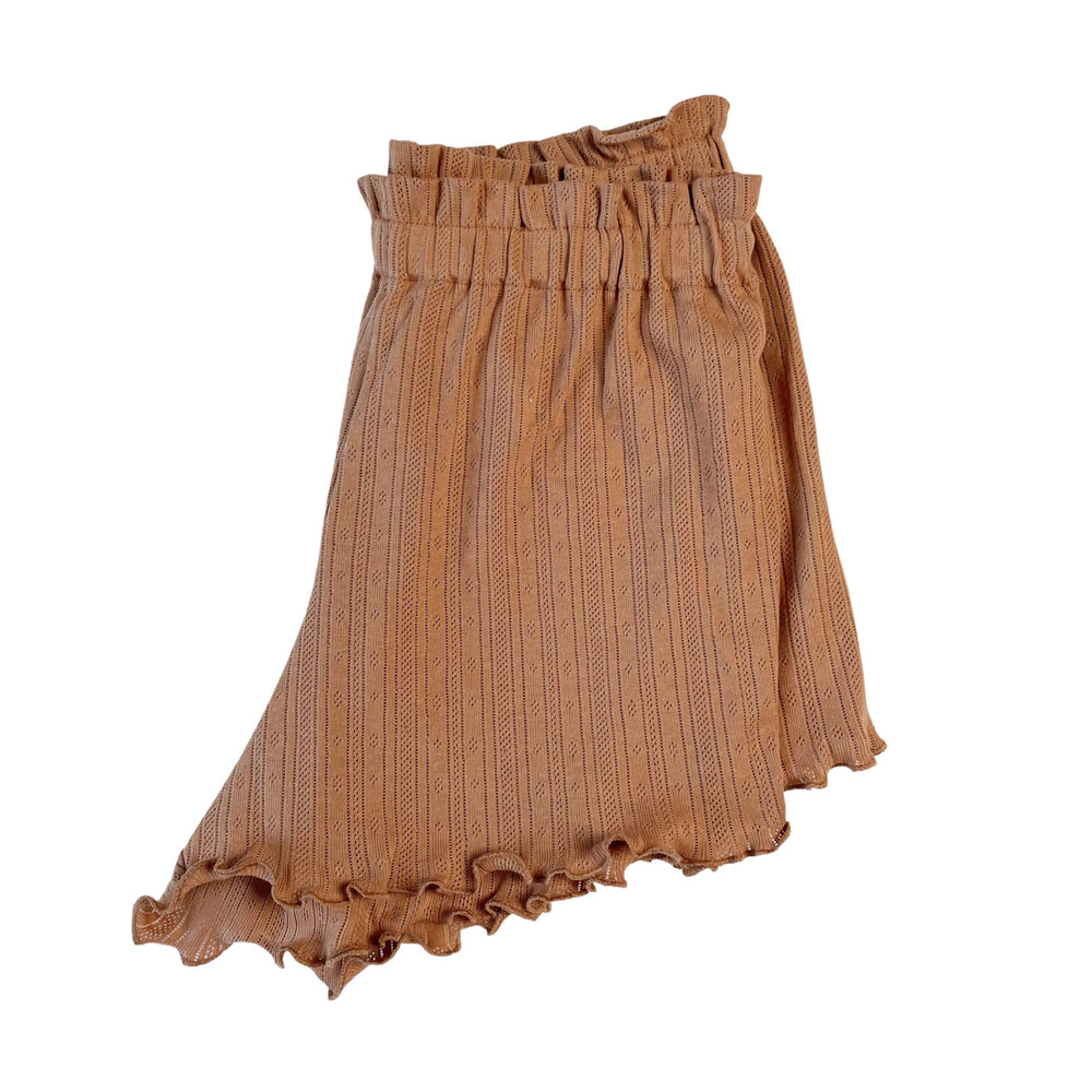 
                      
                        Pointoille ruffle shorts / caramel
                      
                    