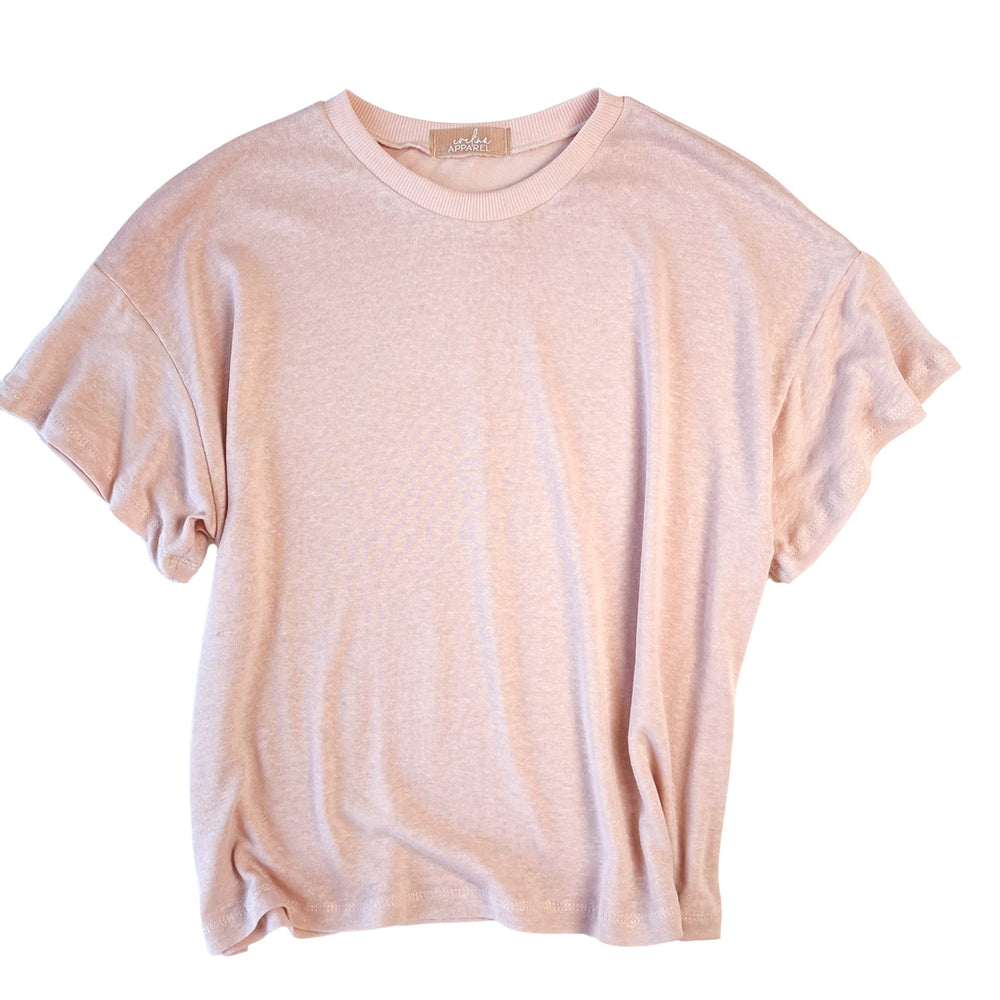 
                      
                        Linen t-shirt / blush
                      
                    