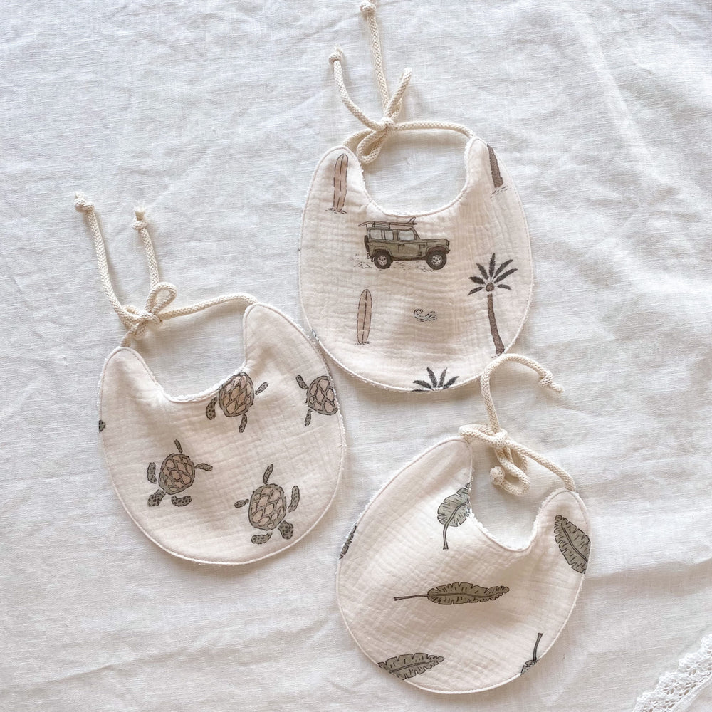 
                      
                        Baby bib / boys
                      
                    