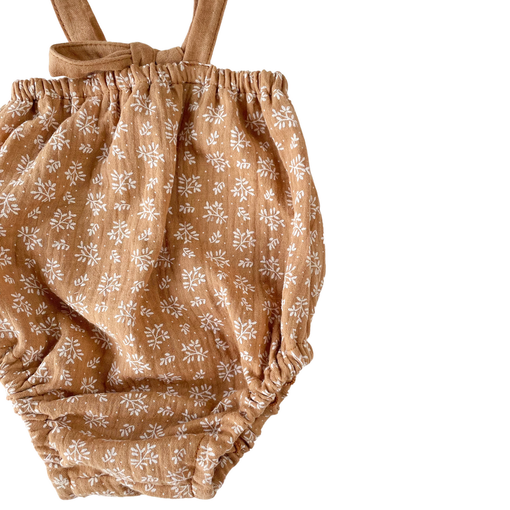 
                      
                        Muslin romper / branches - caramel
                      
                    