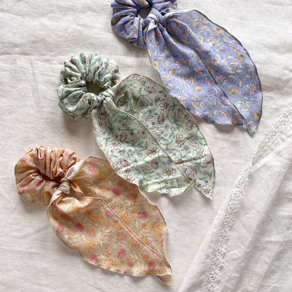 Wide viscose scrunchie + bow / linen