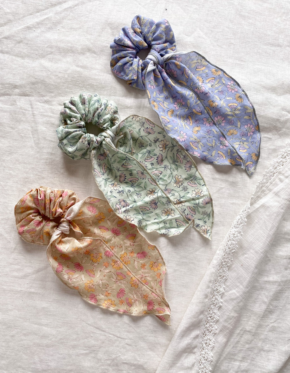 Wide viscose scrunchie + bow / linen