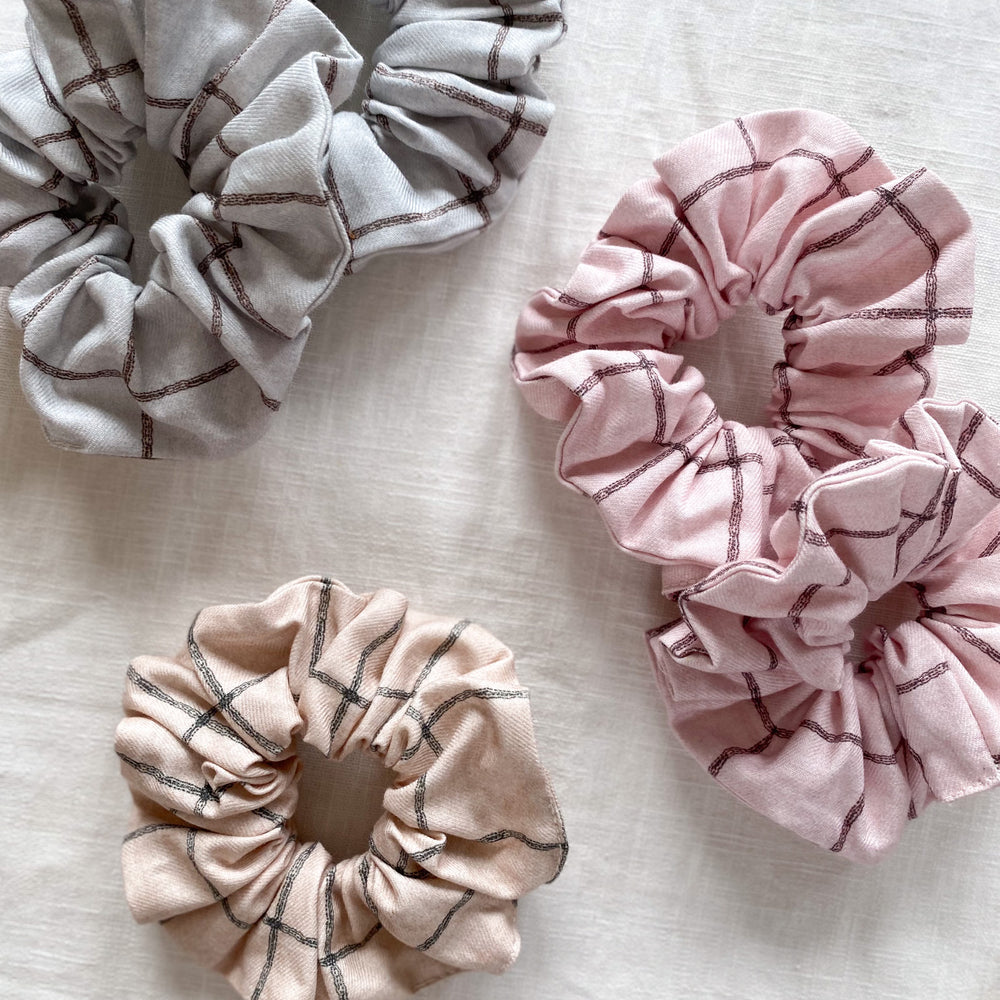 
                      
                        Wide cotton scrunchie
                      
                    