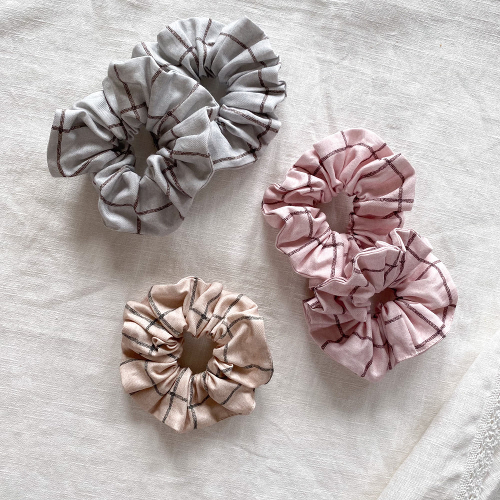 
                      
                        Wide cotton scrunchie
                      
                    