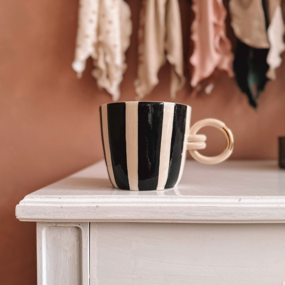 Coffee mug - black stripes