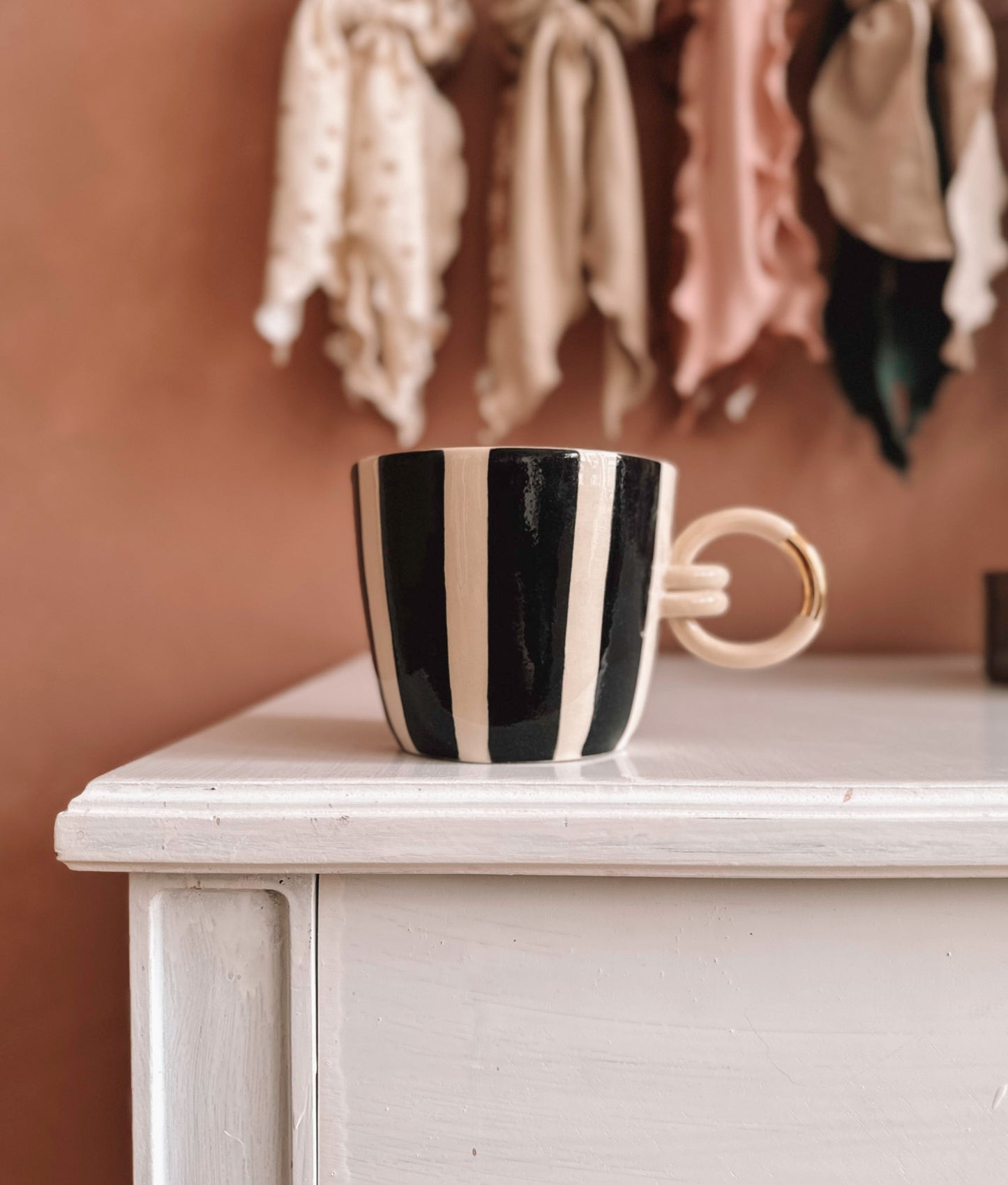 Coffee mug - black stripes