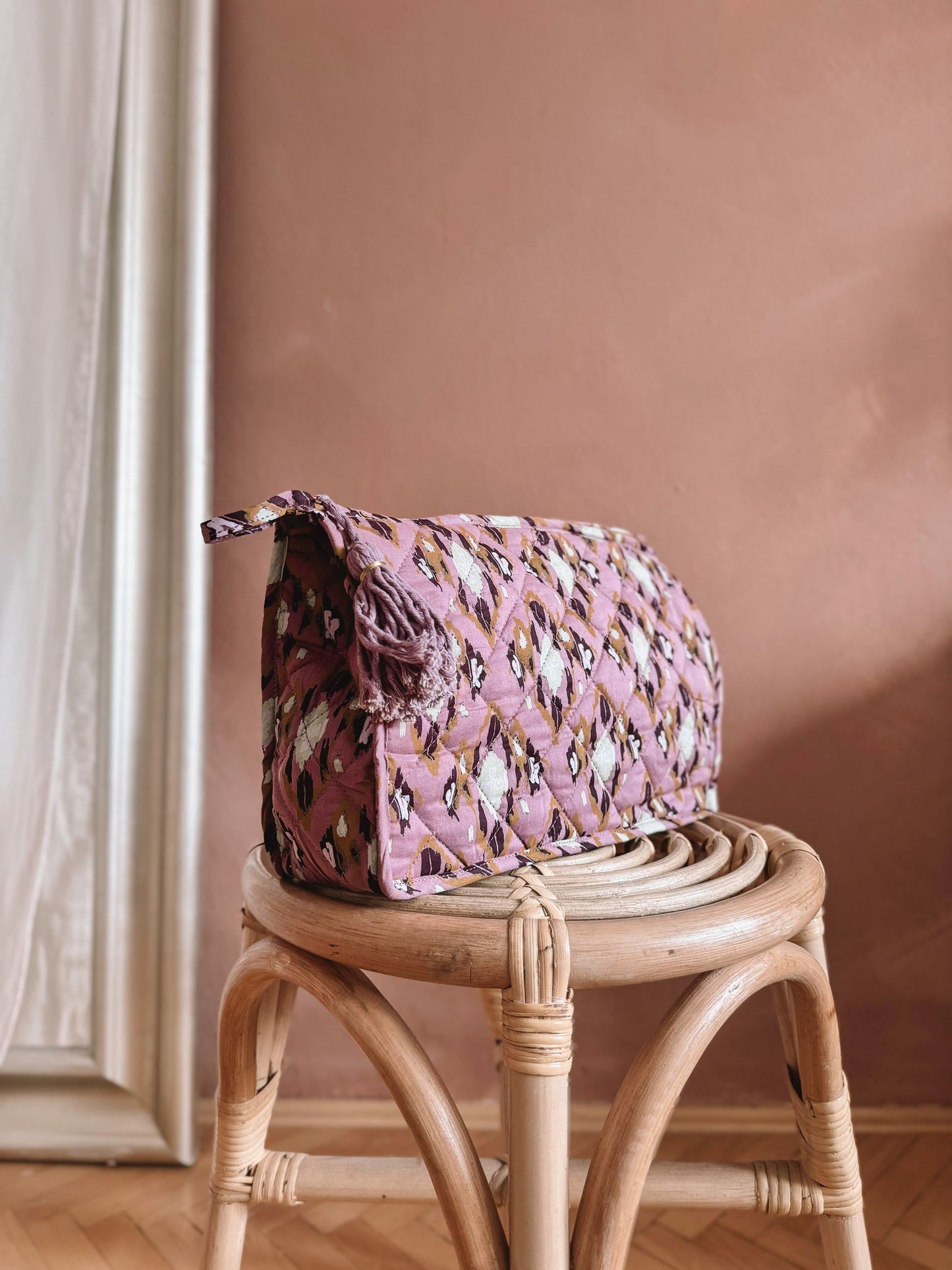 Quilted makeup bag / lilac