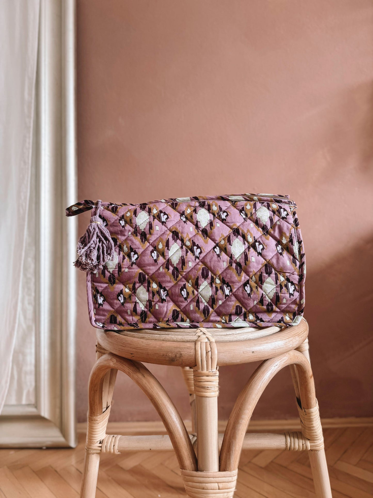 Quilted makeup bag / lilac