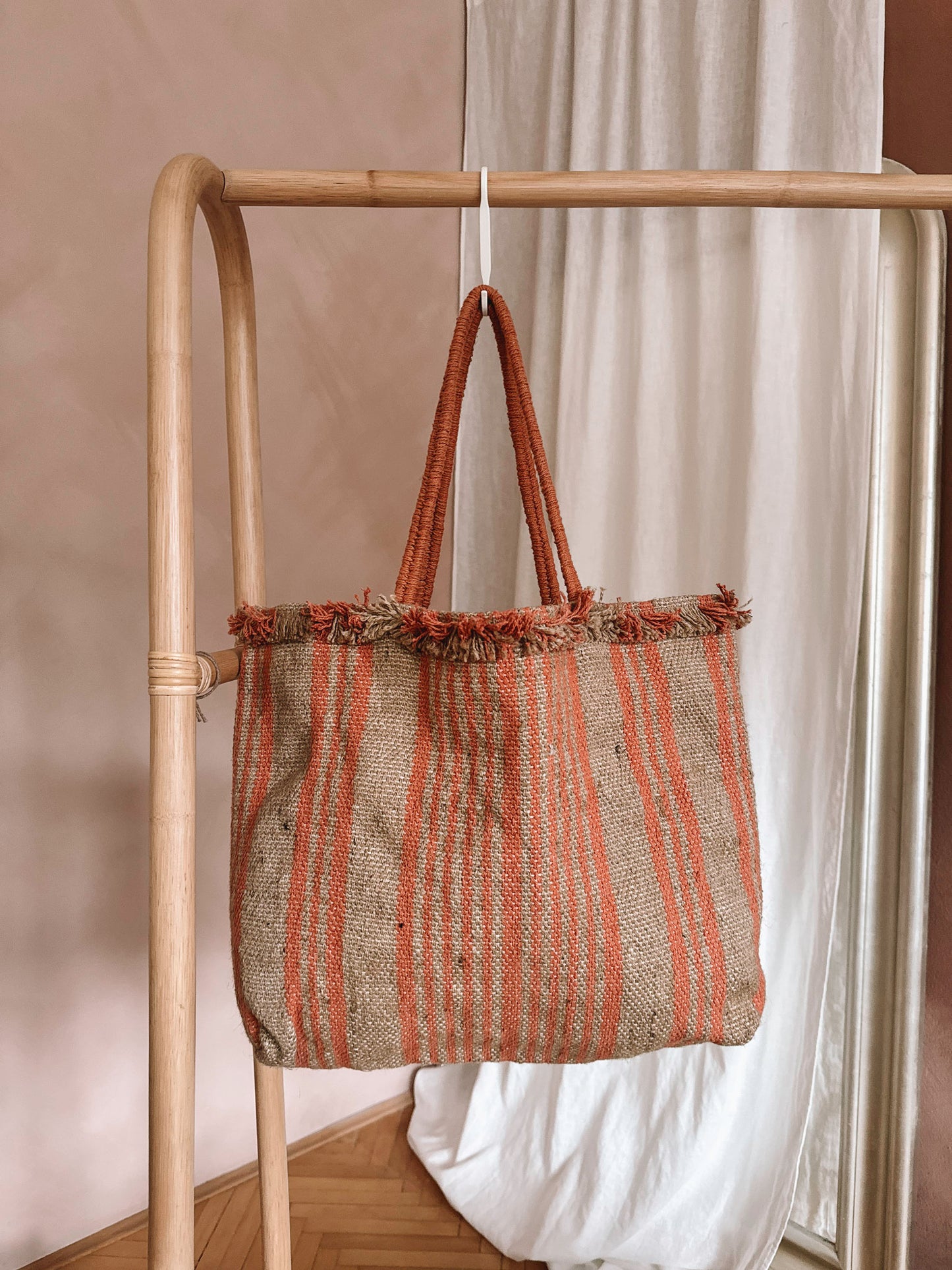 Handwoven striped bag - peach