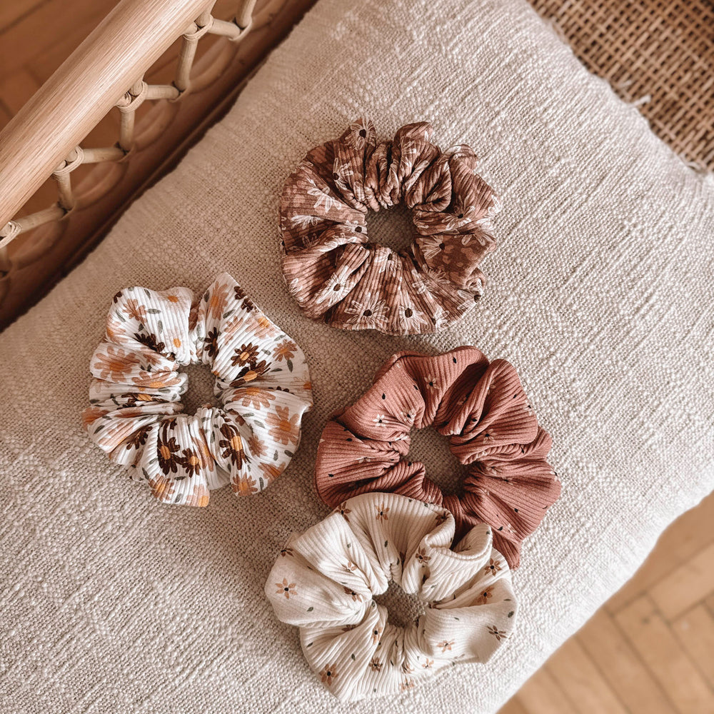 Rebrasti scrunchie / floral