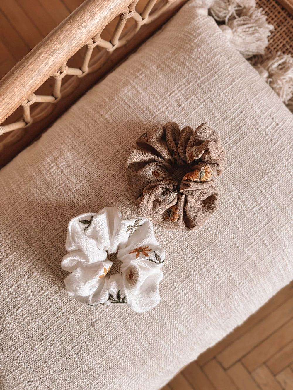 Scrunchie / spring floral embroidered muslin